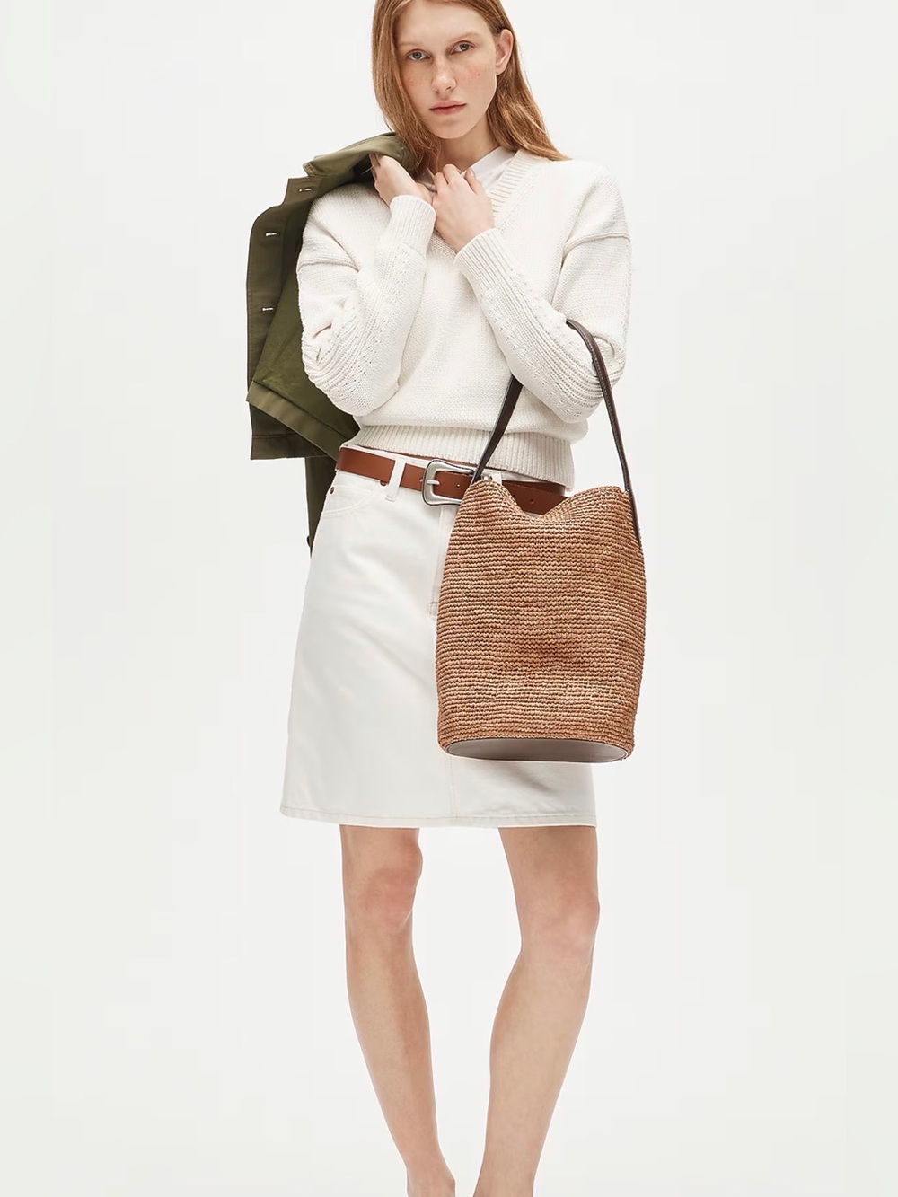 J CREW Berkeley handknotted bucket bag in raffia CT839